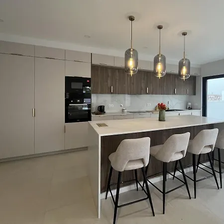 Encosta Do Castelo By Charm Signature Villa